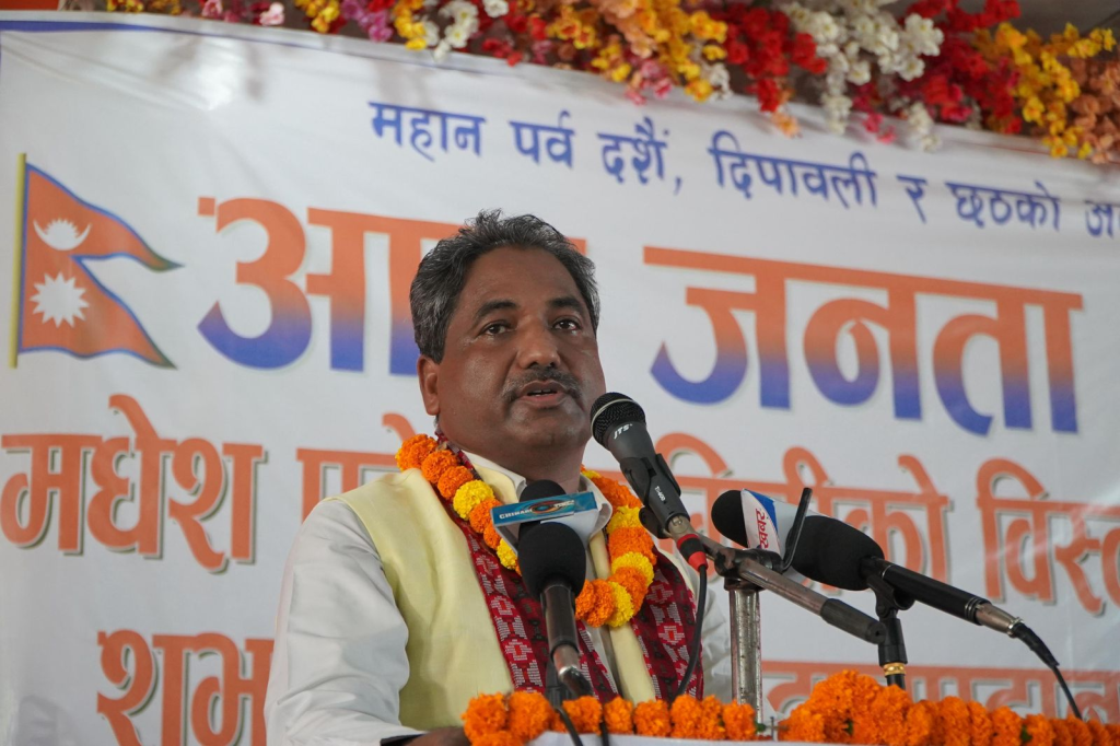 प्रभु साहको ओलीलाई सुझाव: 'सार्वजनिक माफी मागेर राजनीतिबाट सन्यास लिनुहोस्'