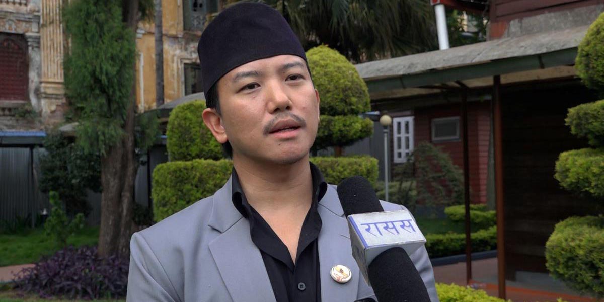 नेता सुहाङ नेम्वाङको आत्मालोचना: 'कमजोरी स्वीकारेर जनतासँग माफी माग्नुपर्छ'