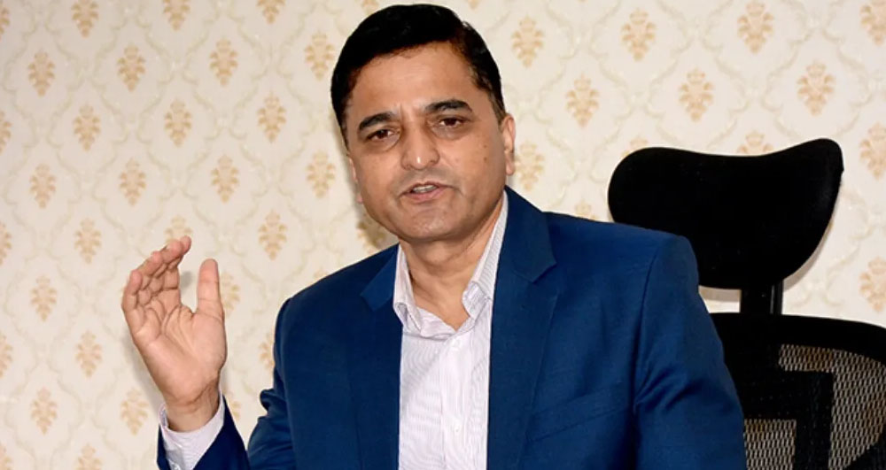 योगेश भट्टराईको दाबी 'एमालेको जितले मात्र देशलाई संकटबाट जोगाउँछ'
