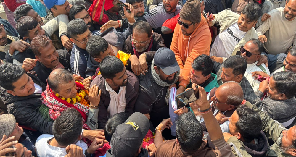 उम्मेदवारी दर्तापछि पहिलोपटक सर्लाही पुगे गगन थापा, भव्य स्वागत