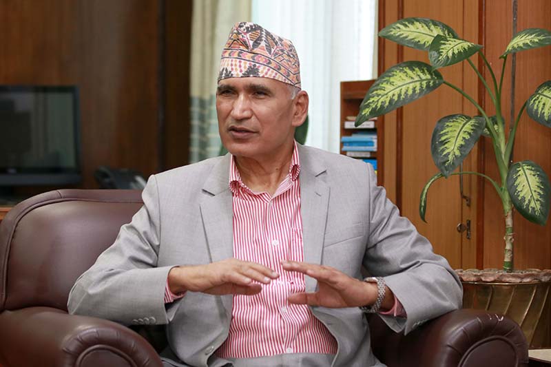 सरकारले लोकतान्त्रिक मूल्य र संविधानको उपहास गरेको एमाले उपाध्यक्ष पौडेलको आरोप