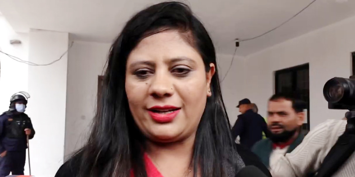 महेश बस्नेतमाथि कारबाहीको माग गर्दै शोभा पाठक आमरण अनसनमा