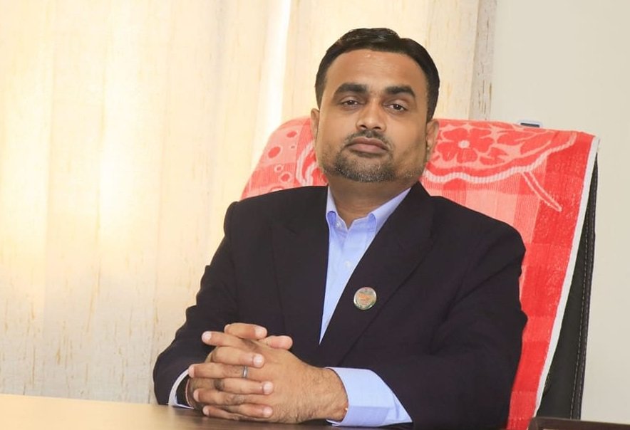 जनमत पार्टीले मधेस प्रदेश संसदीय दलको नेता परिवर्तन गर्दै चन्दन कुमार सिंहलाई जिम्मेवारी सुम्पियो